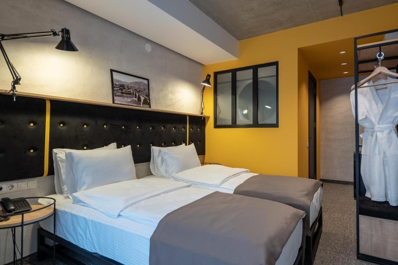 Hotel Story